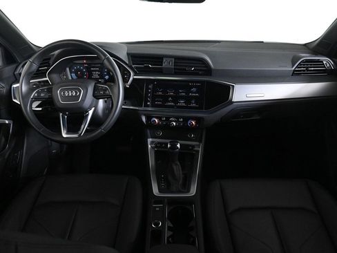 Used 2024 Audi Q3 2.0T Premium w/ Convenience Package image 9