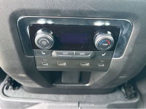 New 2026 GMC Yukon XL AT4 w/ AT4 Premium Plus Package AWD/4WD image 7