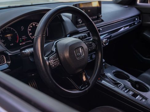 Used 2023 Honda Civic Sport image 14