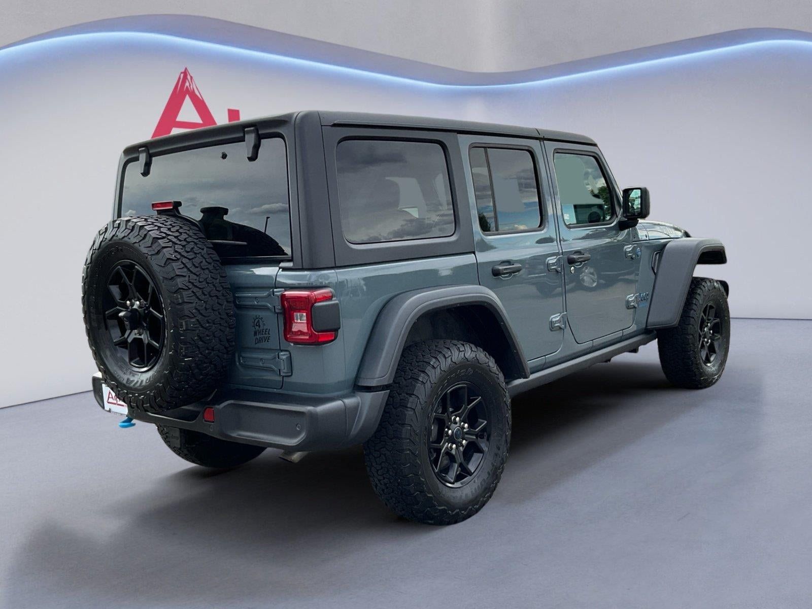 Used 2024 Jeep Wrangler Unlimited AWD/4WD image 5
