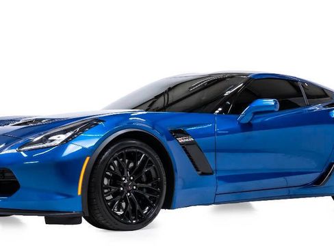 Used 2016 Chevrolet Corvette Z06 w/ 3LZ Preferred Equipment Group image 2
