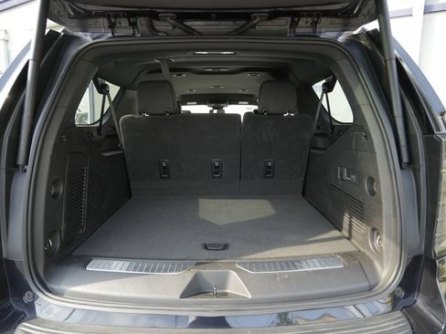 Used 2025 Chevrolet Suburban Premier AWD/4WD image 15