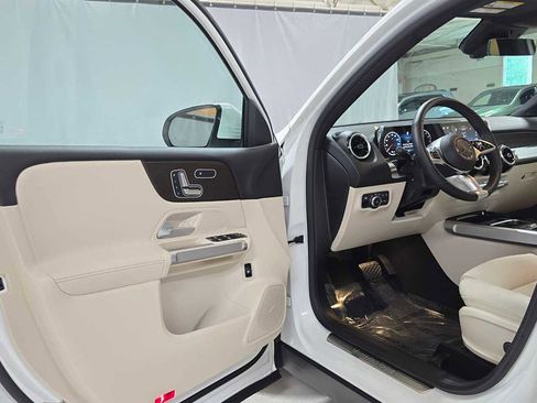 Certified 2026 Mercedes-Benz GLB 250 4MATIC image 19