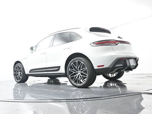 Certified 2025 Porsche Macan AWD/4WD image 49