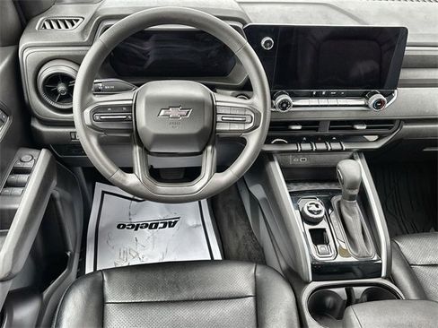 Used 2024 Chevrolet Colorado Trail Boss w/ Technology Package image 16