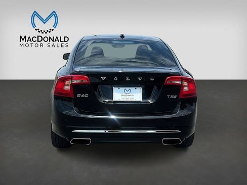 Used 2016 Volvo S60 T5 Inscription Platinum FWD image 6