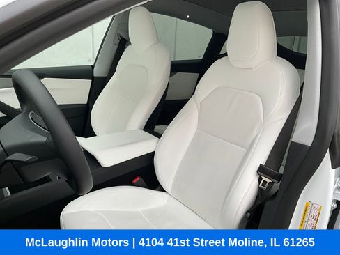 Used 2026 Tesla Model Y Long Range image 9