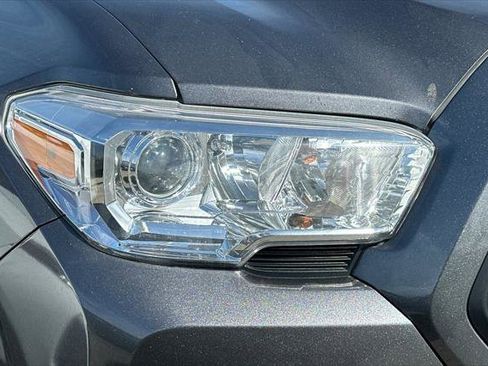 Certified 2022 Toyota Tacoma SR w/ SR Convenience Package RWD image 8