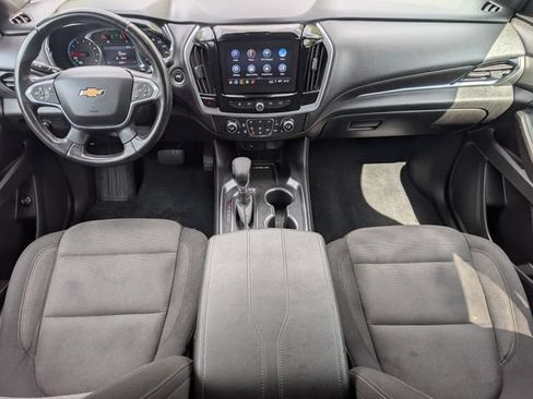 Used 2022 Chevrolet Traverse LT FWD image 5