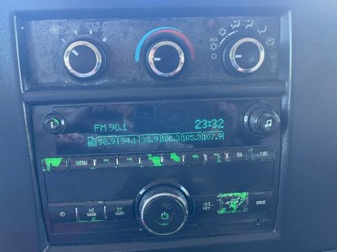 Used 2017 Chevrolet Express 2500 LS image 10