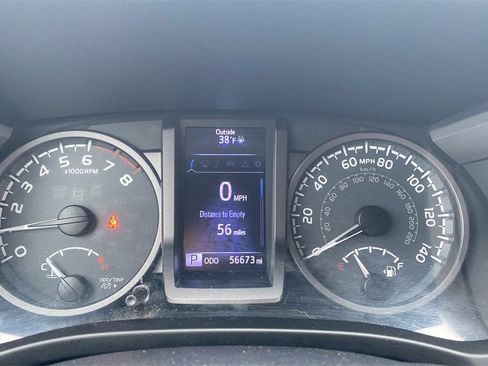 Used 2017 Toyota Tacoma TRD Sport image 28