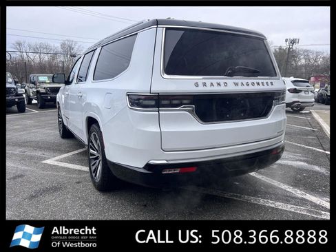 Used 2024 Jeep Grand Wagoneer L Series III AWD/4WD image 3