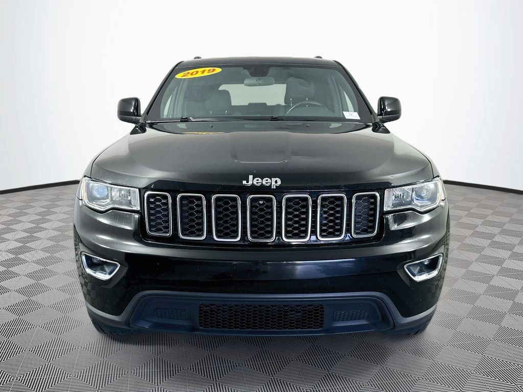 Used 2019 Jeep Grand Cherokee Laredo w/ Security & Convenience Group AWD/4WD image 4