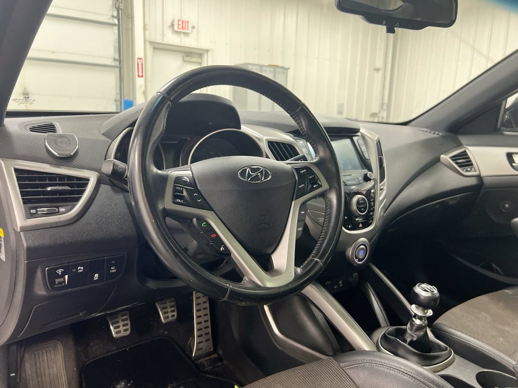 Used 2016 Hyundai Veloster w/ Option Group 03 FWD image 10
