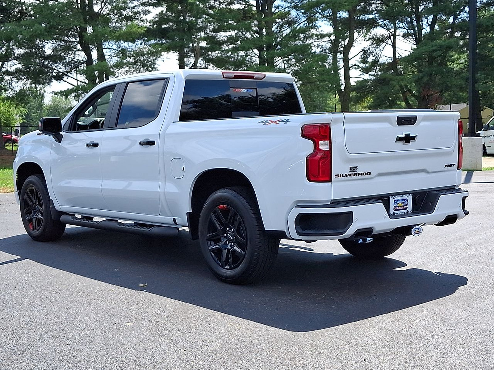 New 2026 Chevrolet Silverado 1500 RST w/ Redline Edition AWD/4WD image 11