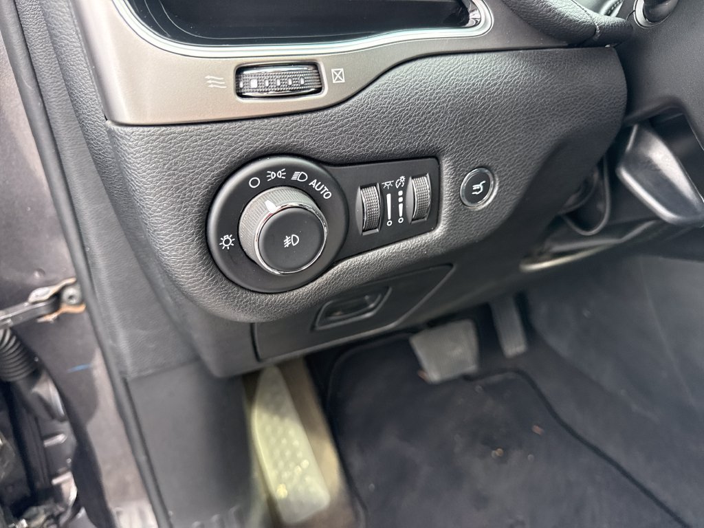 Used 2021 Jeep Cherokee High Altitude AWD/4WD image 31