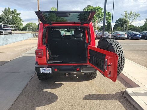 Used 2021 Jeep Wrangler Unlimited Sahara image 13