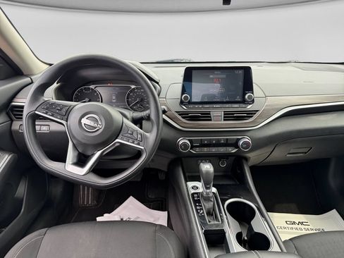 Used 2024 Nissan Altima 2.5 SV FWD image 23
