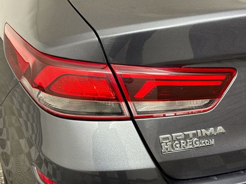 Used 2019 Kia Optima EX image 36