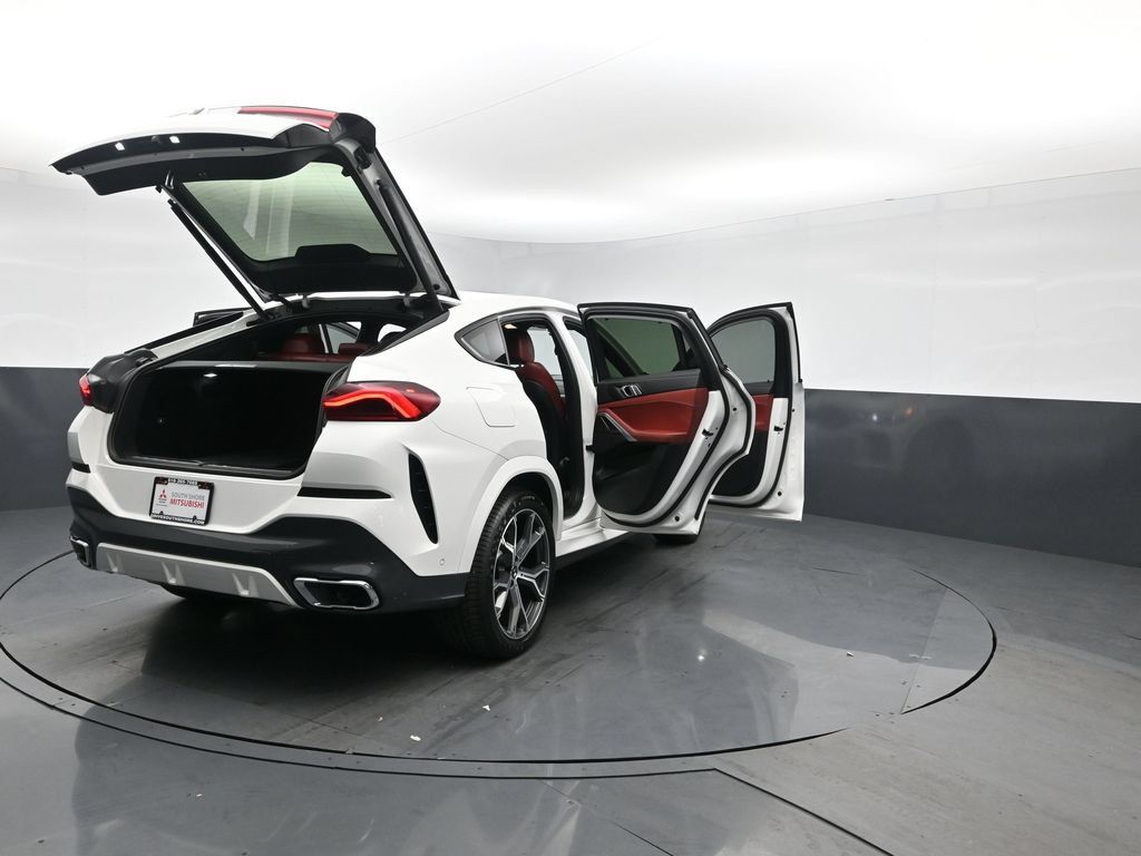 Used 2022 BMW X6 xDrive40i w/ Executive Package AWD/4WD image 27