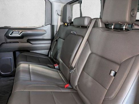 Used 2025 Chevrolet Silverado 1500 LT Trail Boss w/ Convenience Package II AWD/4WD image 20