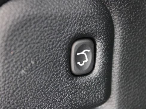 Used 2019 Jeep Grand Cherokee Altitude AWD/4WD image 74