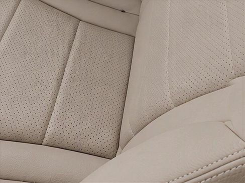 Used 2017 Mercedes-Benz GLC 300 4MATIC image 29