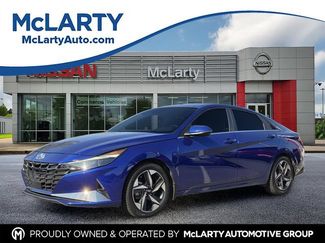 Used 2023 Hyundai Elantra Limited w/ Winter Weather Package FWD 360° Tour