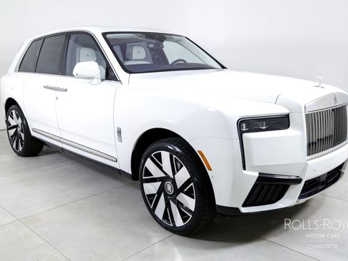 Certified 2025 Rolls-Royce Cullinan image 6