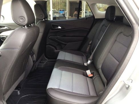 New 2026 Chevrolet Trax LT image 8