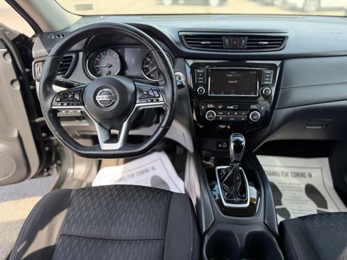 Used 2020 Nissan Rogue SV image 17