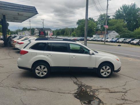 Used 2012 Subaru Outback 3.6R Limited AWD/4WD image 7