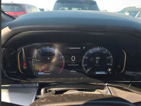 Used 2024 Jeep Wagoneer L Series II w/ Convenience Group I AWD/4WD image 15