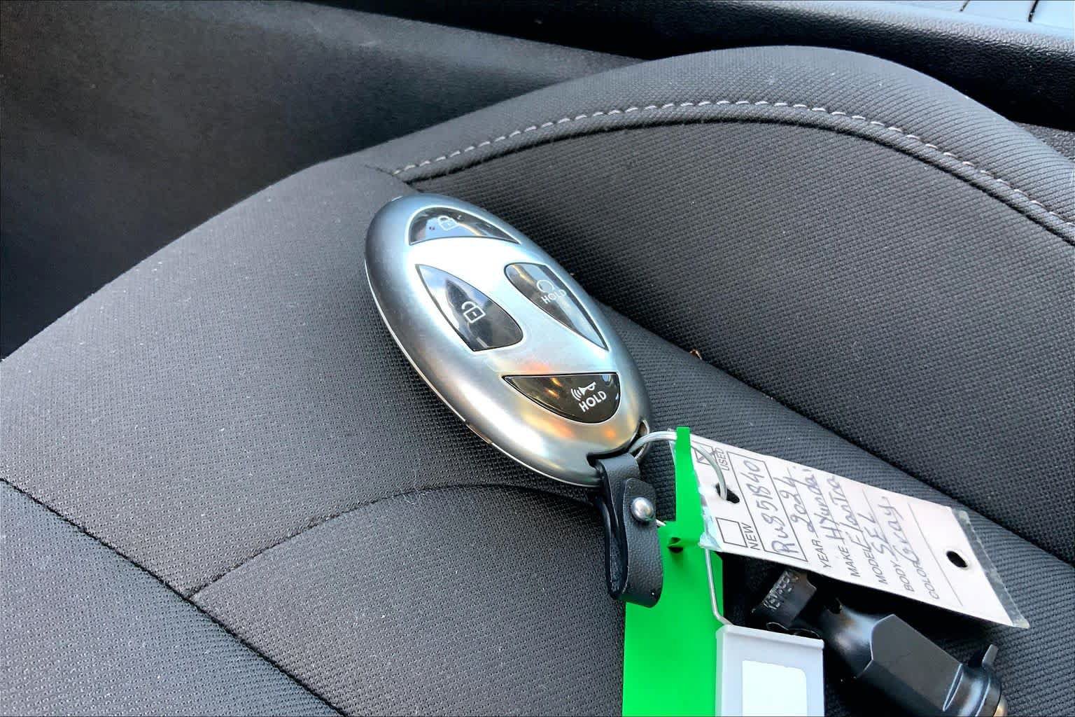 Used 2024 Hyundai Elantra SEL FWD image 14