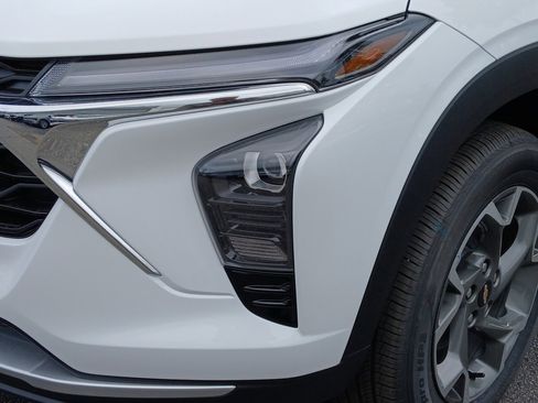 New 2026 Chevrolet Trax LT w/ Driver Confidence Package image 26