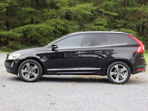 Used 2017 Volvo XC60 T5 Dynamic w/ Preferred Option Package AWD/4WD image 39