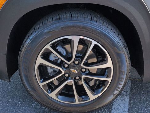 Used 2025 Chevrolet TrailBlazer LT FWD image 33