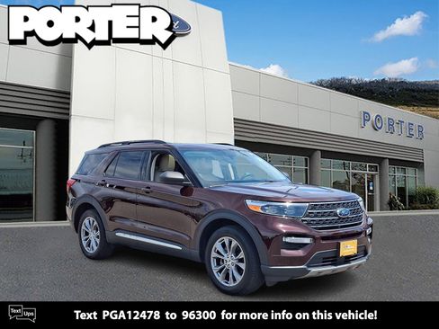 Certified 2023 Ford Explorer XLT w/ Equipment Group 202A AWD/4WD image 1