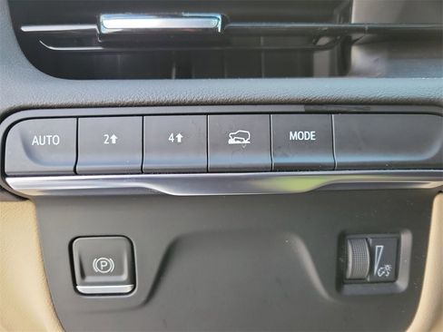 Used 2023 Cadillac Escalade Premium Luxury w/ LPO, Radiant Package image 24