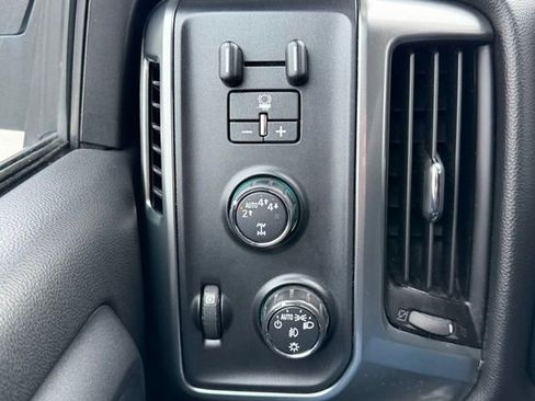 Used 2017 Chevrolet Silverado 1500 LT w/ All Star Edition image 29