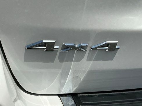 Used 2020 Jeep Grand Cherokee Overland AWD/4WD image 11