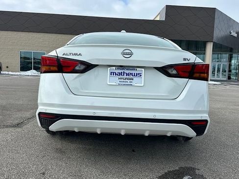 Used 2023 Nissan Altima 2.5 SV image 9