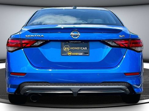 Used 2022 Nissan Sentra SR w/ Electronics Package FWD image 5