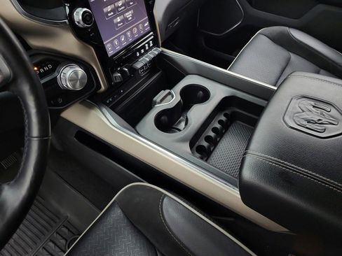 Used 2019 RAM 1500 Laramie RWD image 13