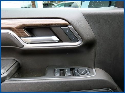 Used 2024 Chevrolet Silverado 1500 LT image 13