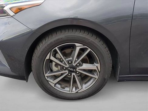 Used 2022 Kia Forte LXS FWD image 22