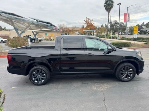 Used 2022 Honda Ridgeline Sport image 7