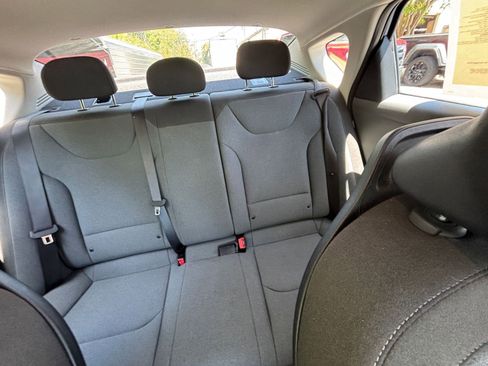 Used 2025 Kia K4 FWD image 33