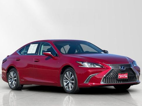 Certified 2020 Lexus ES 300h w/ Premium Package FWD image 8
