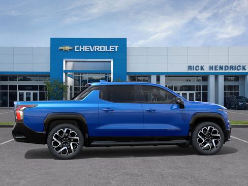 New 2025 Chevrolet Silverado EV RST image 7